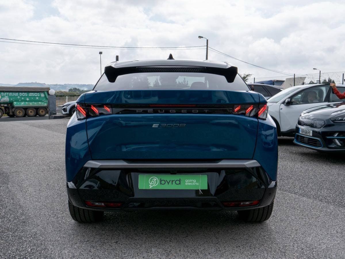 peugeot-e-3008-2025-eletrico-0cc