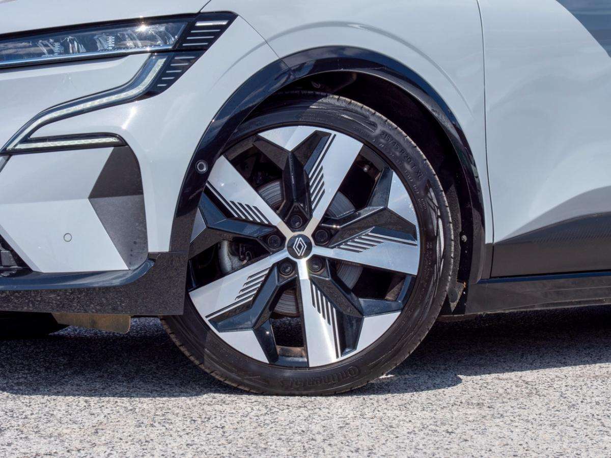 renault-megane-e-tech-2024-eletrico-0cc