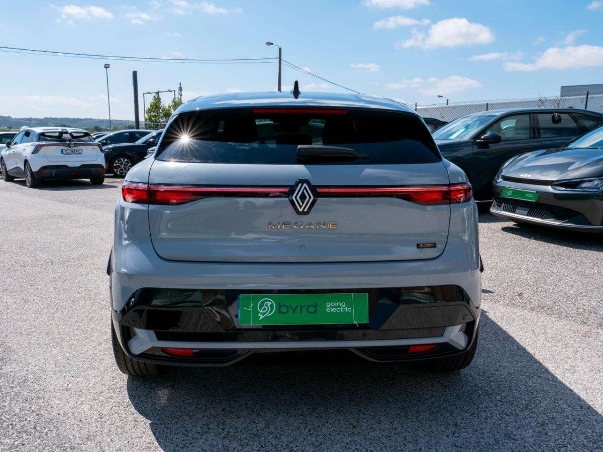 renault-megane-e-tech-2024-eletrico-0cc