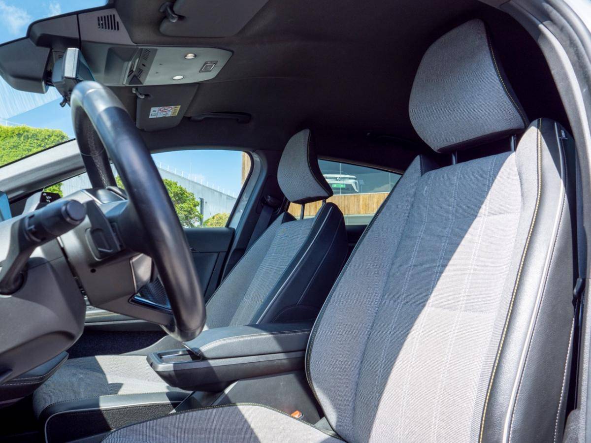 renault-megane-e-tech-2024-eletrico-0cc
