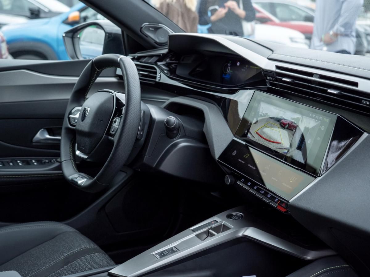 peugeot-e-208-2025-eletrico-0cc