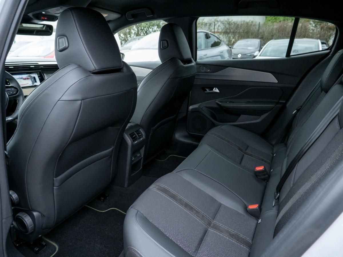 peugeot-e-208-2025-eletrico-0cc