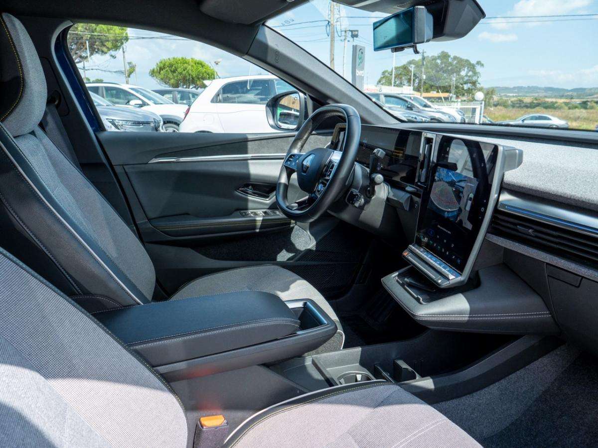 renault-megane-e-tech-2024-eletrico-0cc