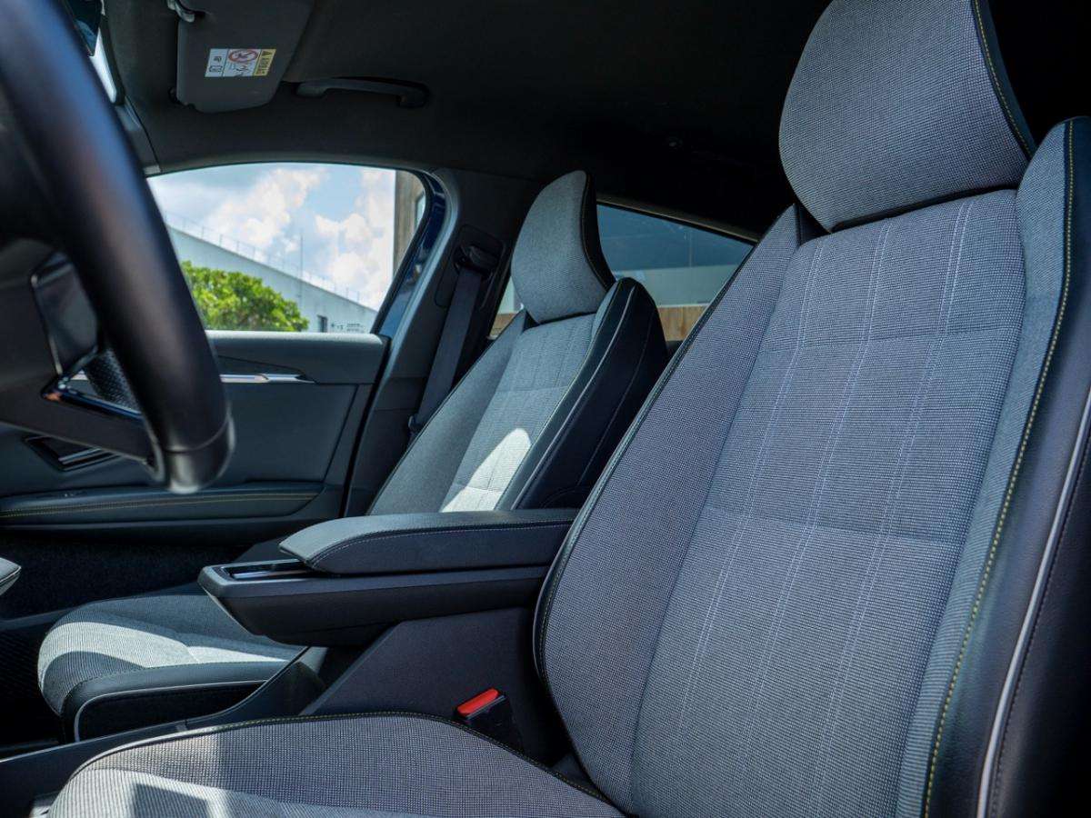 renault-megane-e-tech-2024-eletrico-0cc