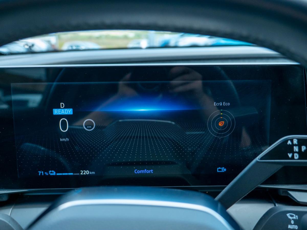 renault-megane-e-tech-2024-eletrico-0cc