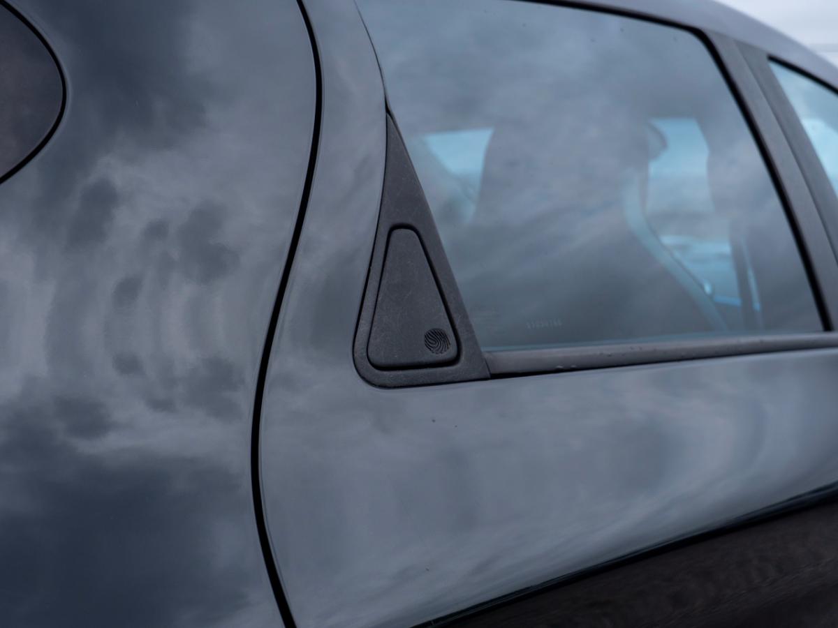 renault-zoe-2014-eletrico-0cc