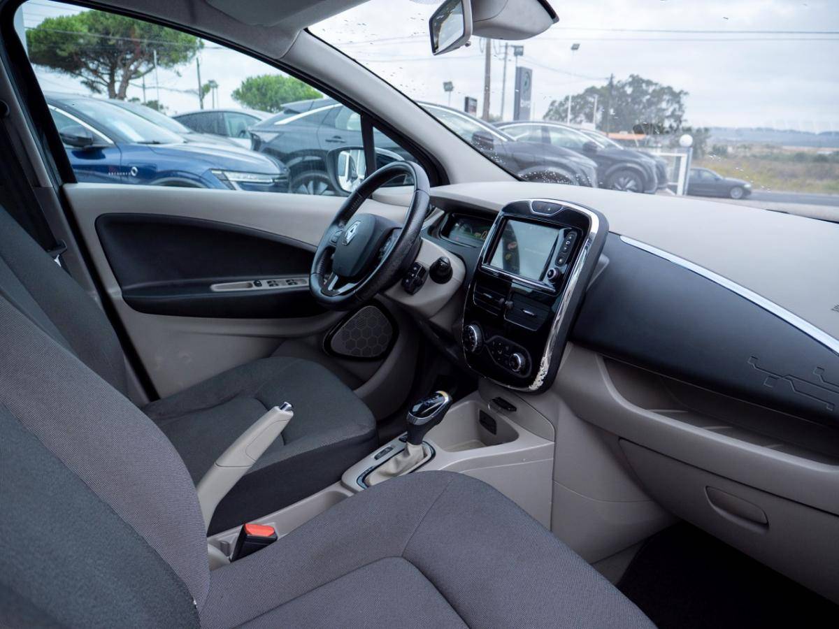 renault-zoe-2014-eletrico-0cc