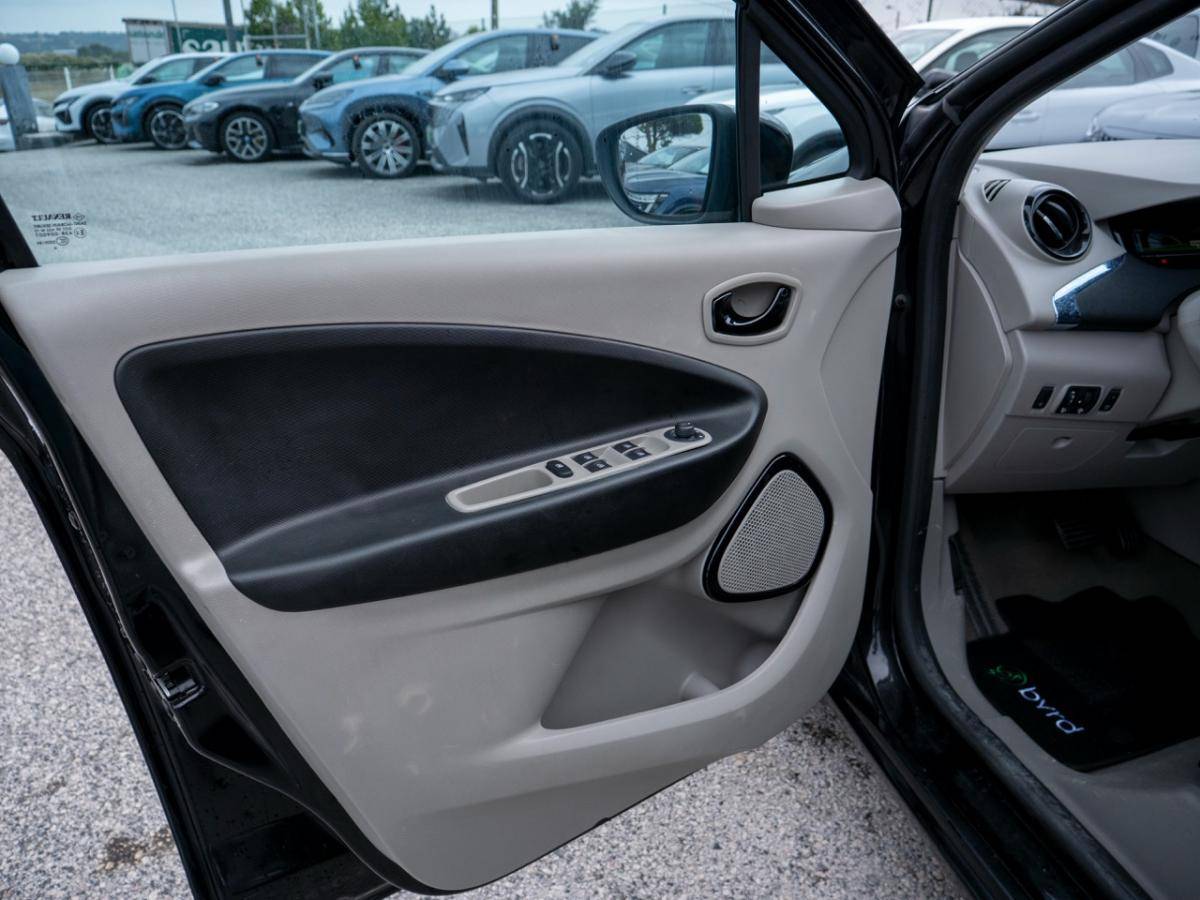 renault-zoe-2014-eletrico-0cc