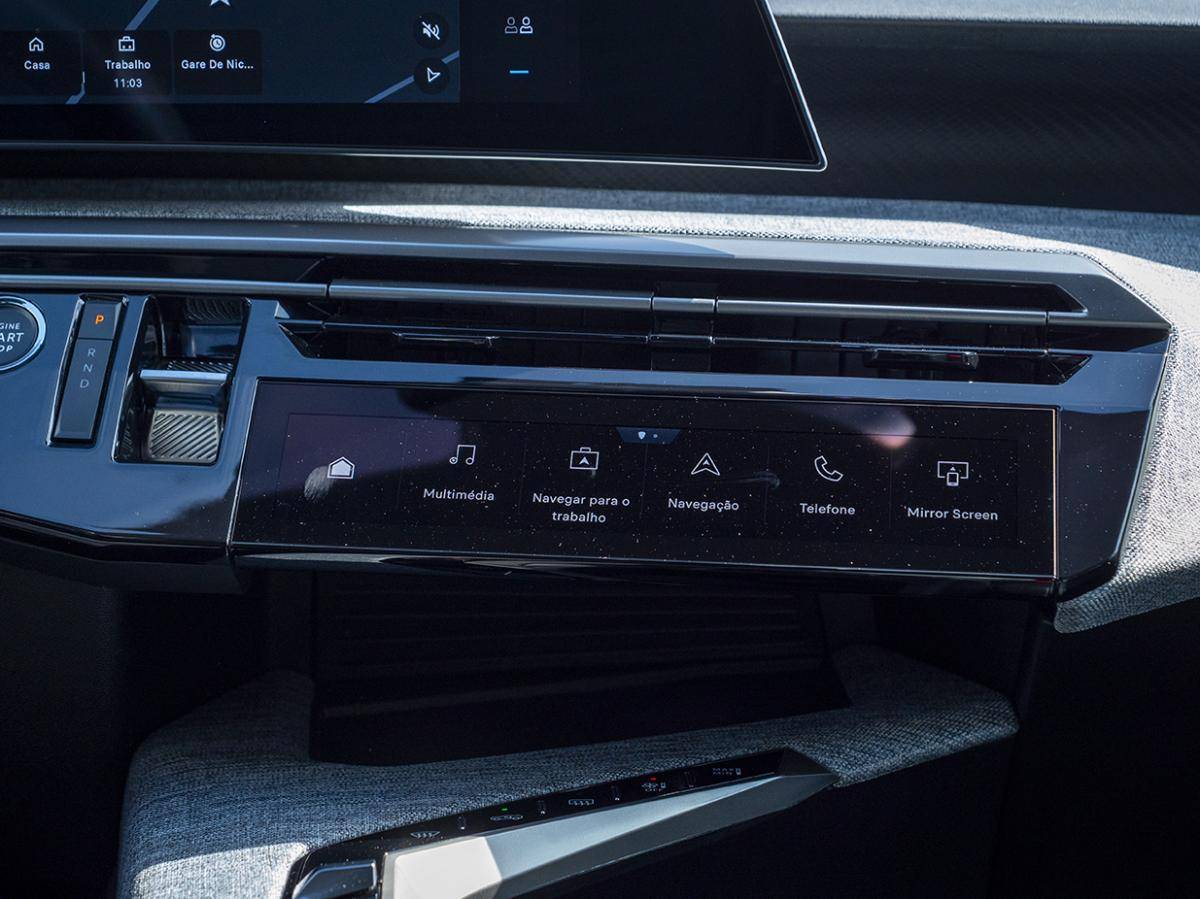 peugeot-e-3008-2023-eletrico-0cc