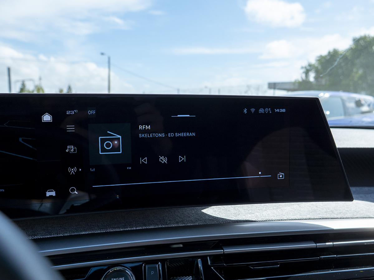 peugeot-e-3008-2023-eletrico-0cc