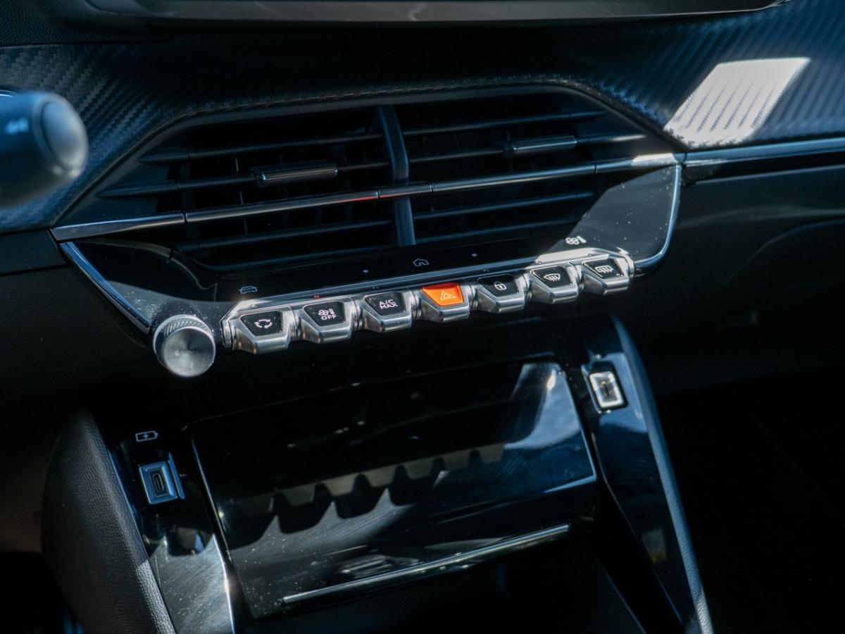 peugeot-e-2008-2025-eletrico-0cc