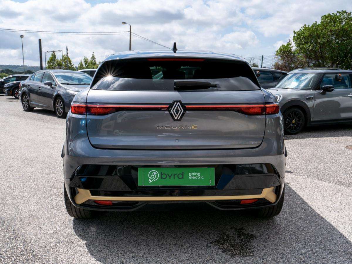 renault-megane-e-tech-2023-eletrico-0cc