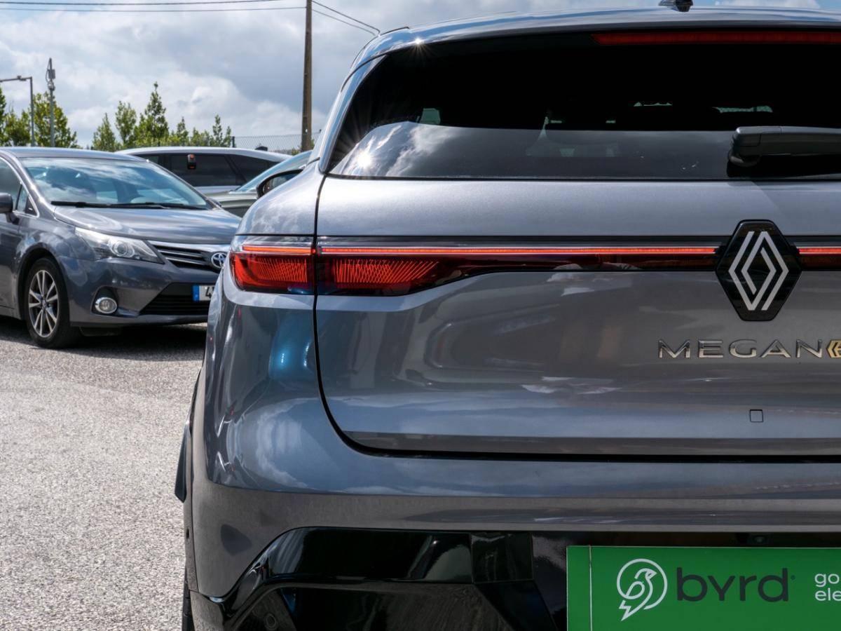renault-megane-e-tech-2023-eletrico-0cc