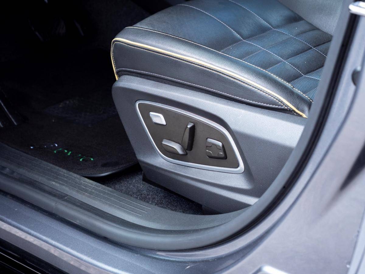 renault-megane-e-tech-2023-eletrico-0cc