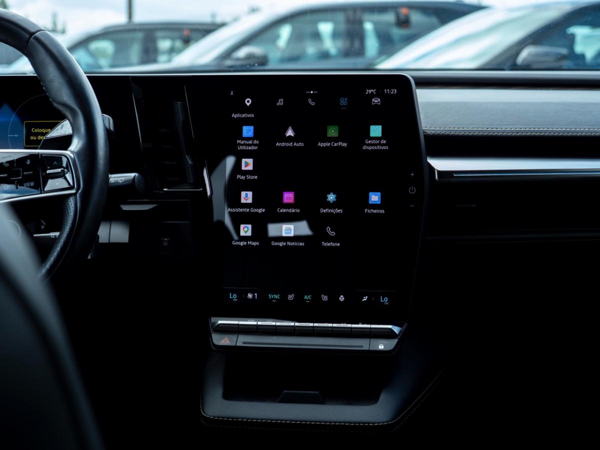 renault-megane-e-tech-2023-eletrico-0cc