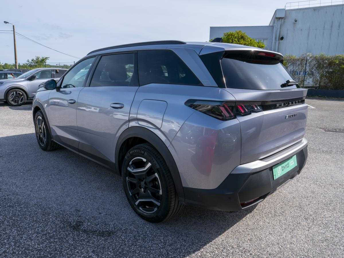 peugeot-e-2008-2025-eletrico-0cc