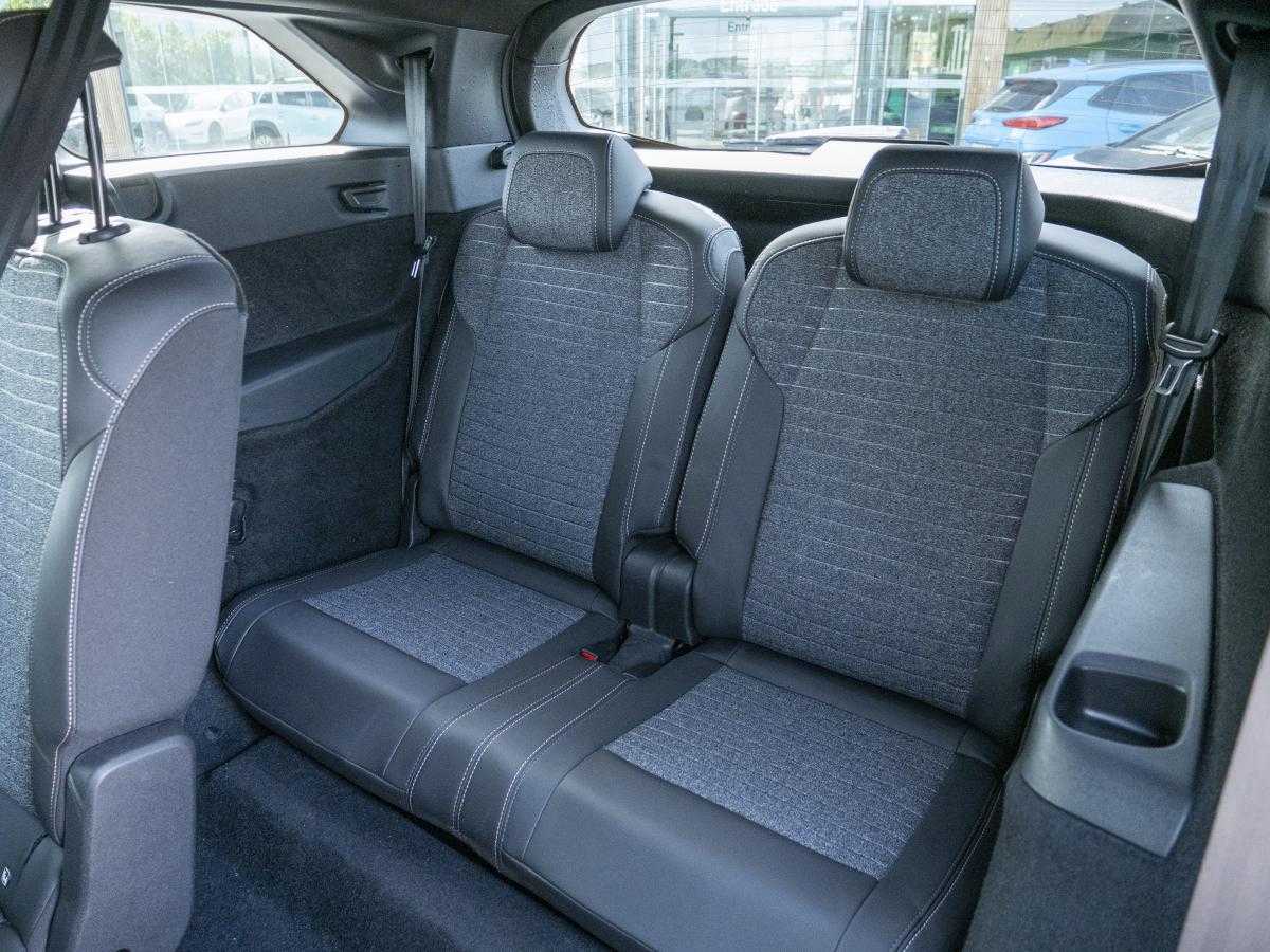 peugeot-e-2008-2025-eletrico-0cc