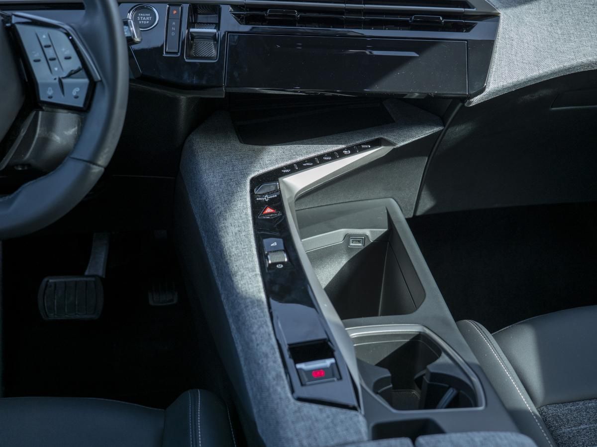 peugeot-e-2008-2025-eletrico-0cc