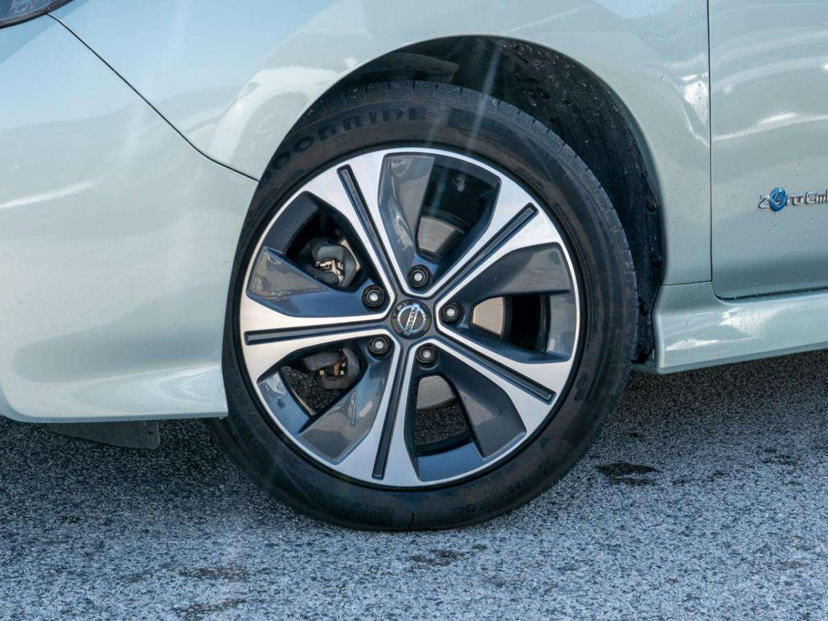 nissan-leaf-2018-eletrico-0cc