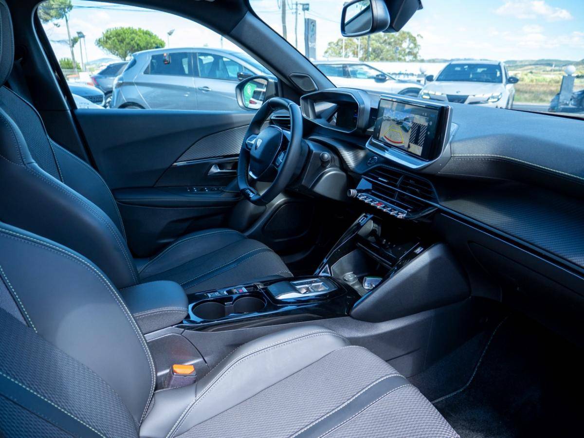 peugeot-e-2008-2025-eletrico-0cc