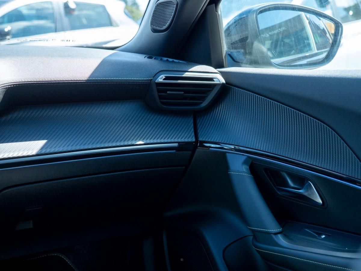 peugeot-e-2008-2025-eletrico-0cc