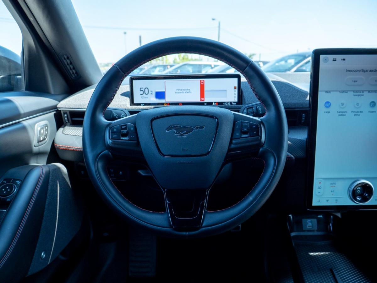 ford-mustang-mach-e-2023-eletrico-0cc