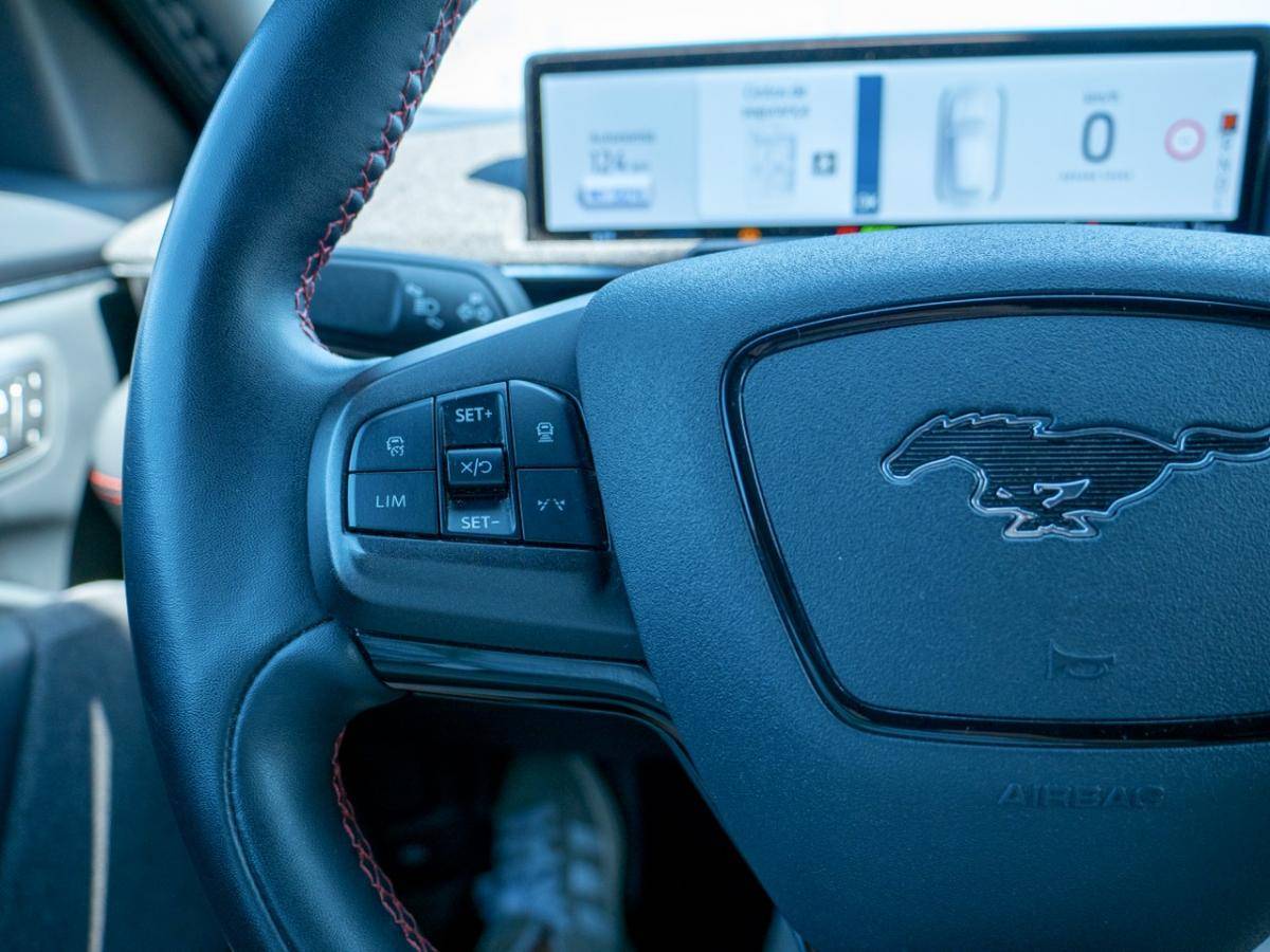 ford-mustang-mach-e-2023-eletrico-0cc