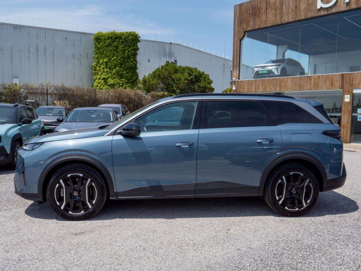 peugeot-e-2008-2025-eletrico-0cc