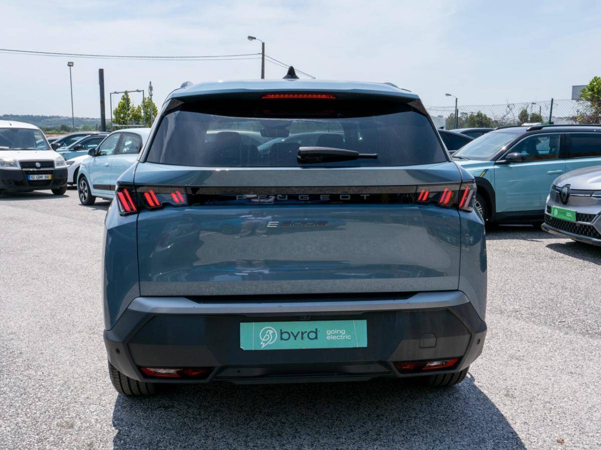 peugeot-e-2008-2025-eletrico-0cc