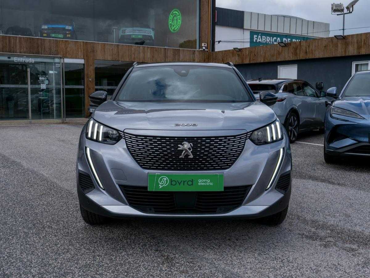 peugeot-e-2008-2023-eletrico-0cc