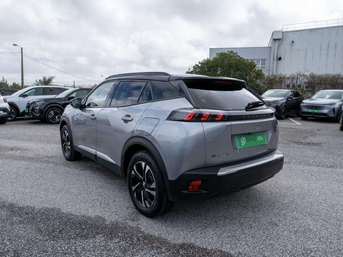peugeot-e-2008-2023-eletrico-0cc