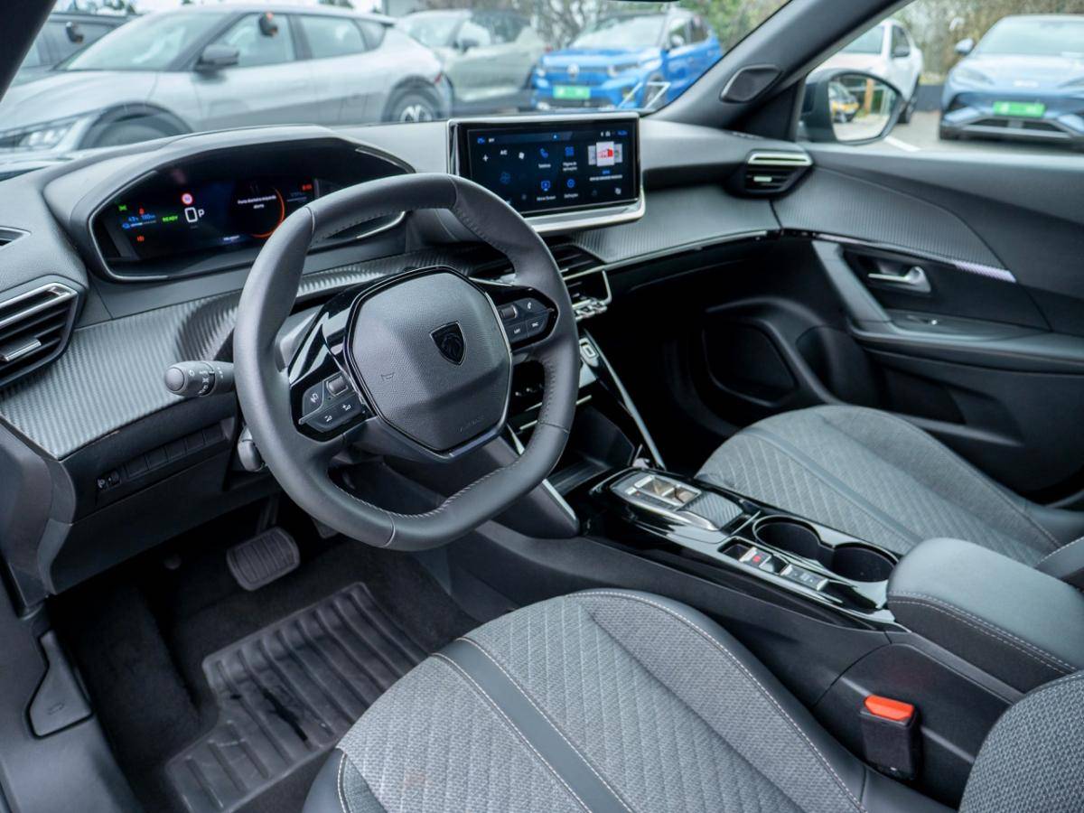 peugeot-e-2008-2025-eletrico-0cc