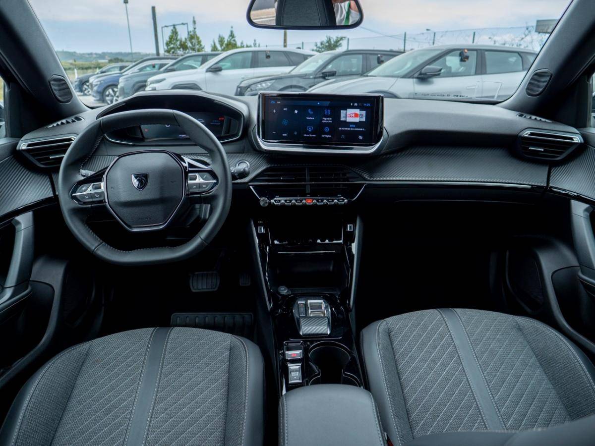 peugeot-e-2008-2025-eletrico-0cc