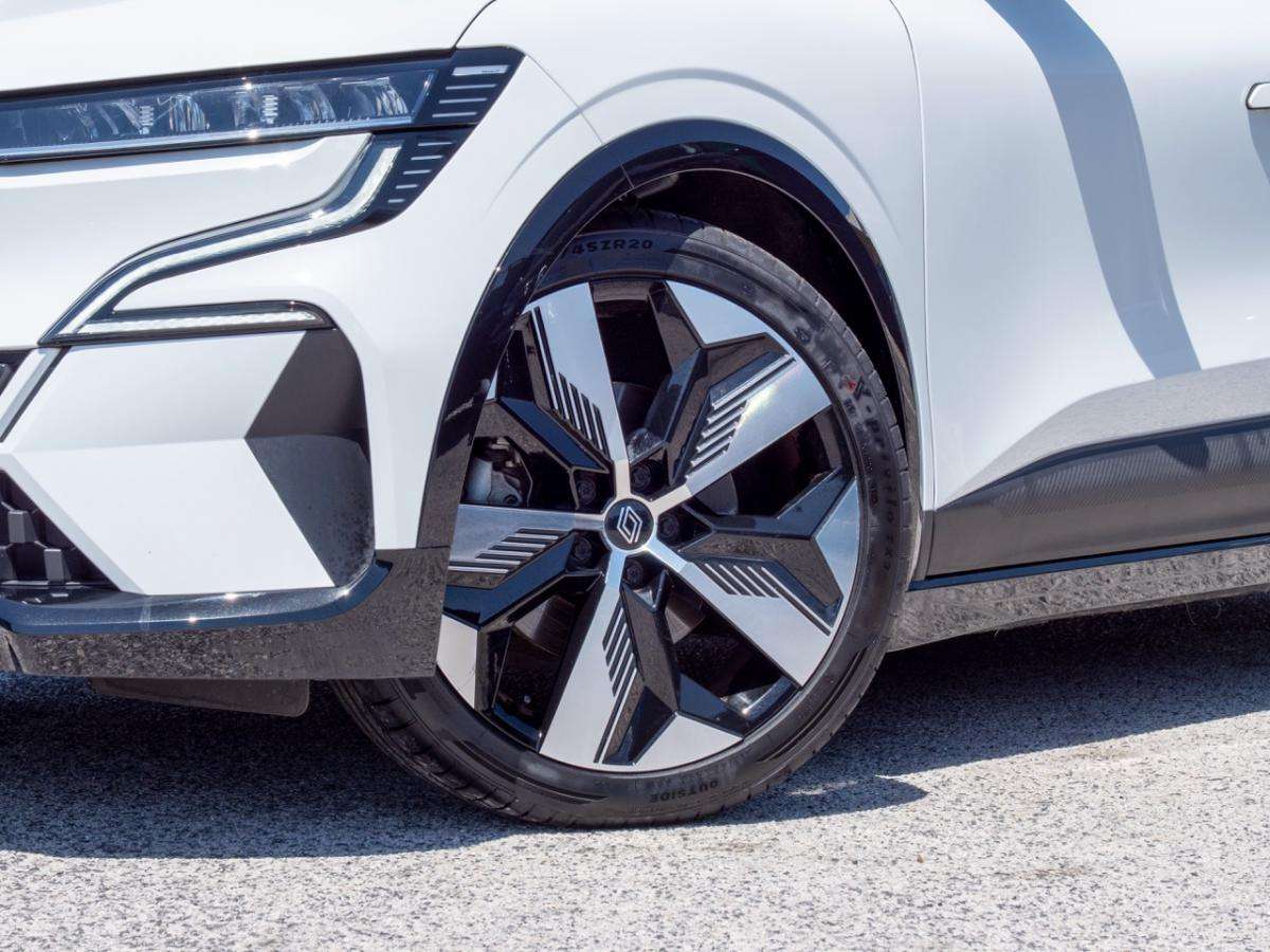 renault-megane-e-tech-2022-eletrico-0cc