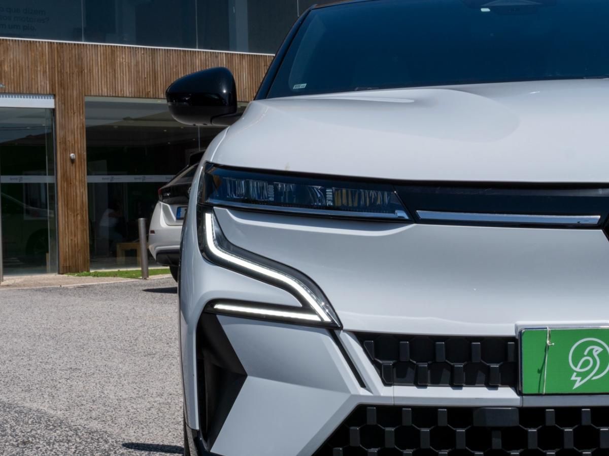renault-megane-e-tech-2022-eletrico-0cc
