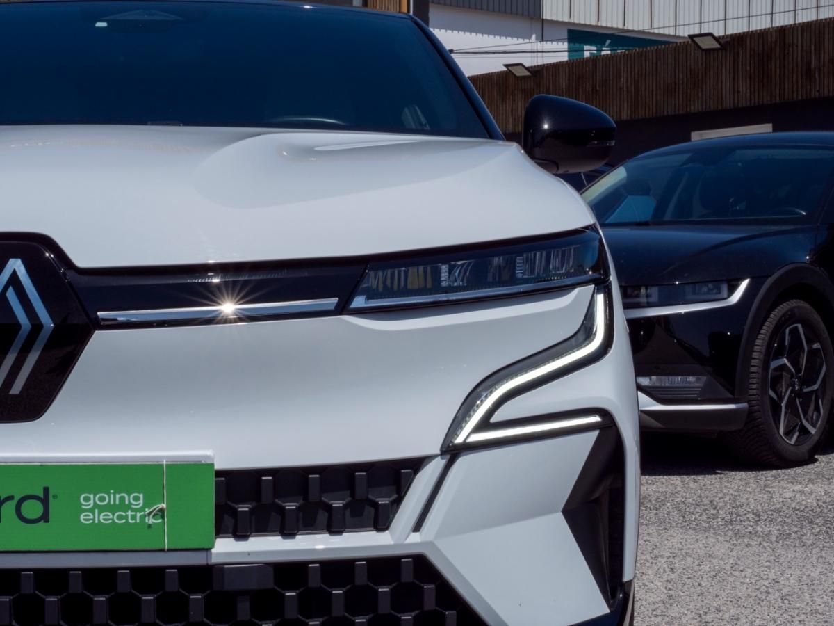 renault-megane-e-tech-2022-eletrico-0cc