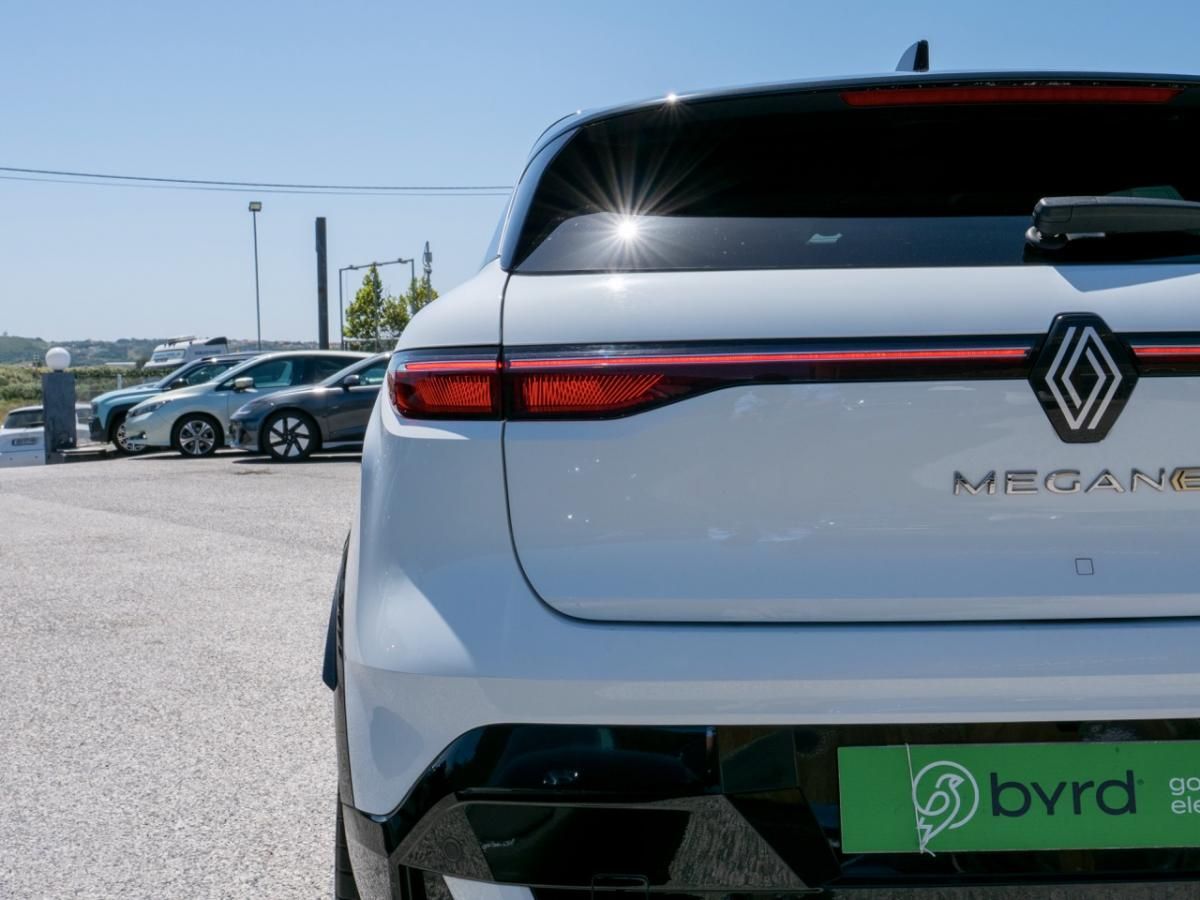 renault-megane-e-tech-2022-eletrico-0cc