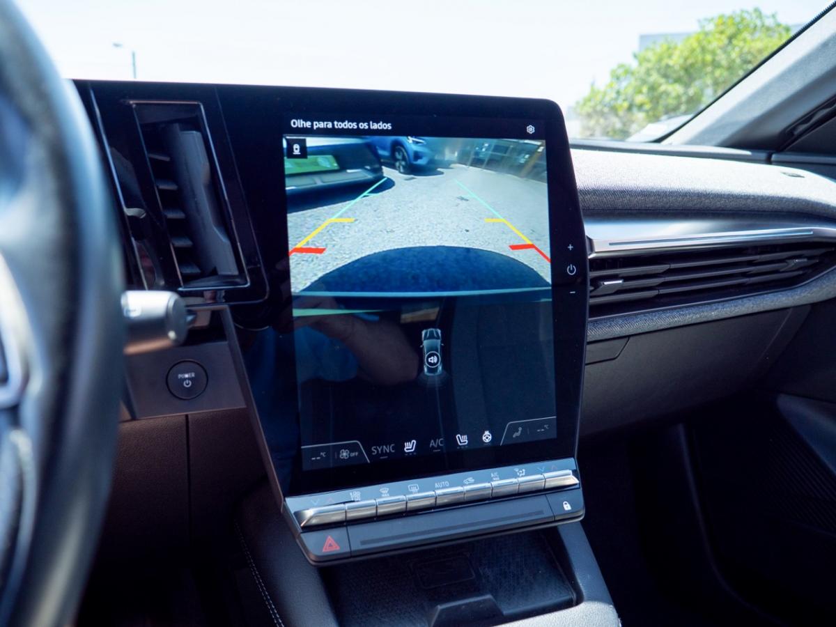 renault-megane-e-tech-2022-eletrico-0cc