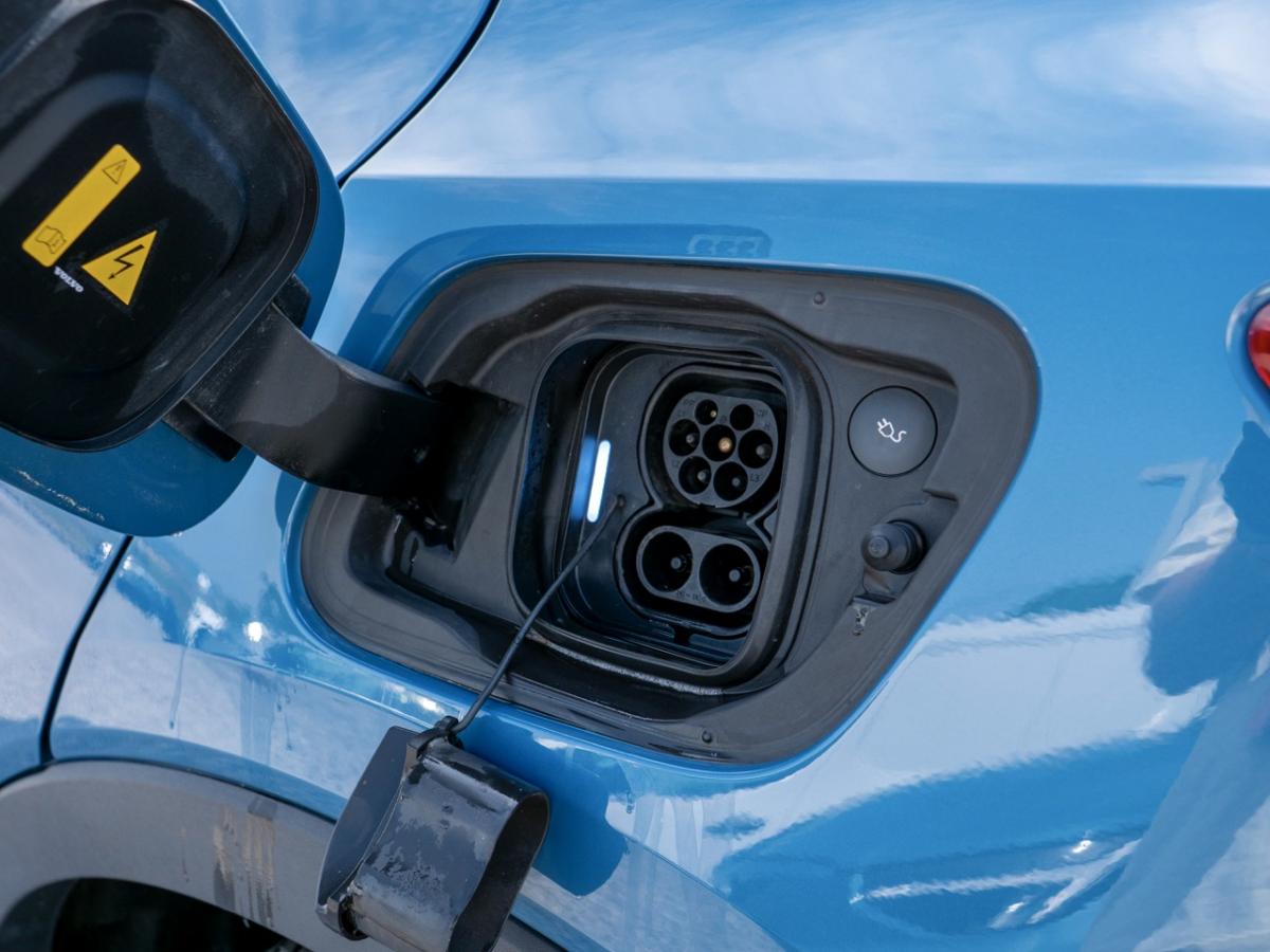 volvo-xc40-2023-eletrico-0cc