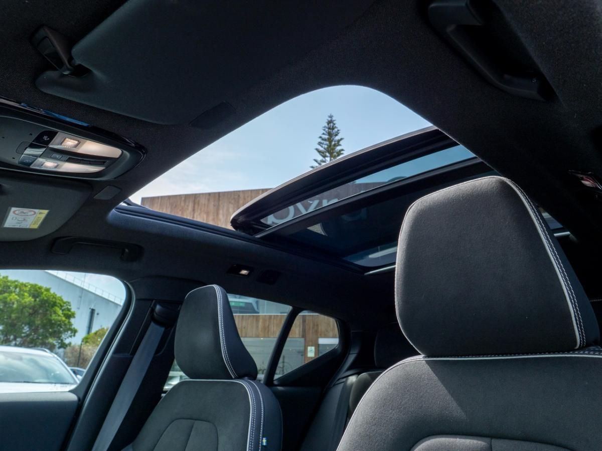 volvo-xc40-2023-eletrico-0cc
