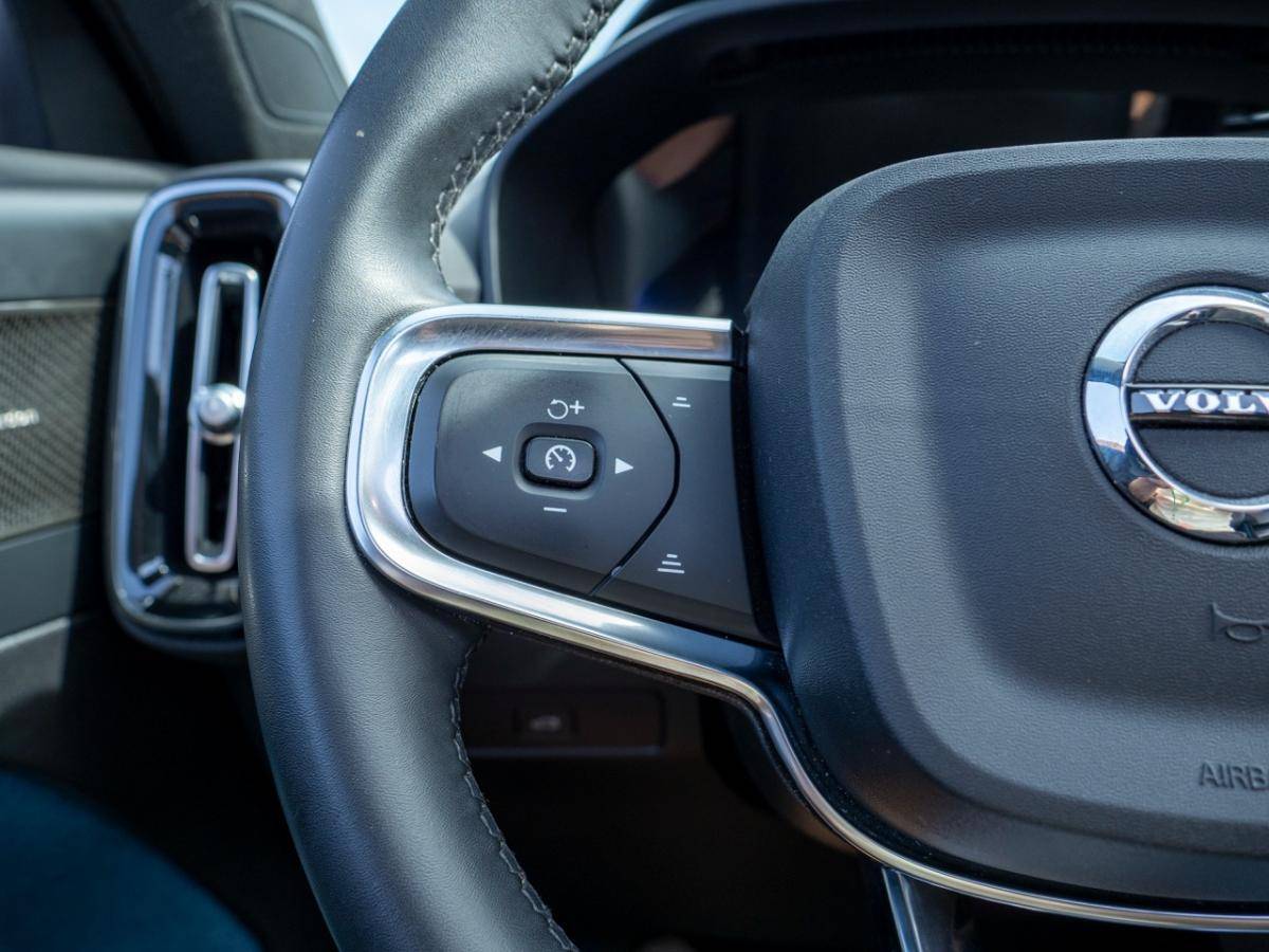 volvo-xc40-2023-eletrico-0cc