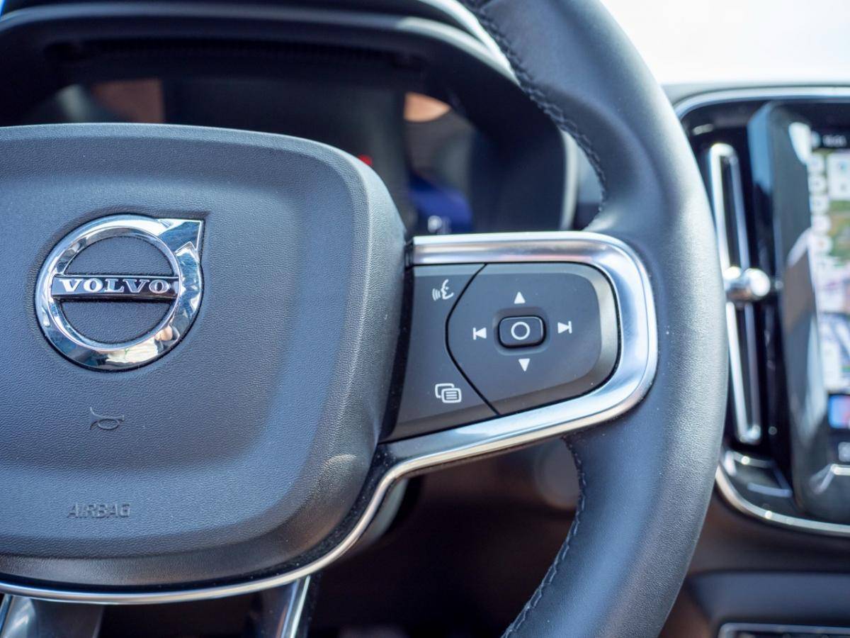 volvo-xc40-2023-eletrico-0cc