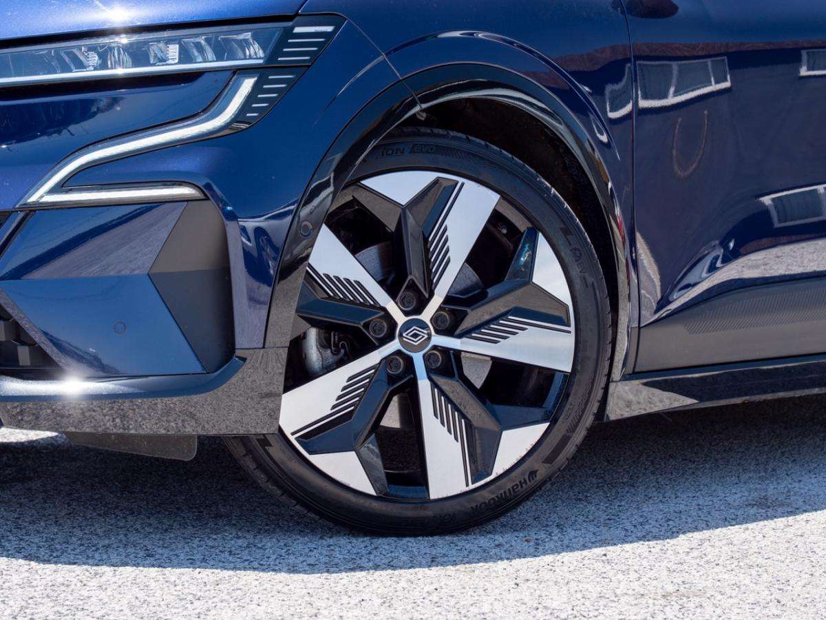 renault-megane-e-tech-2024-eletrico-0cc