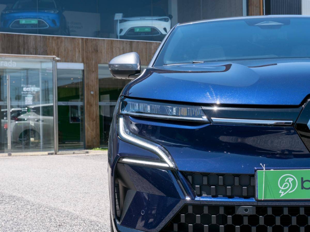 renault-megane-e-tech-2024-eletrico-0cc
