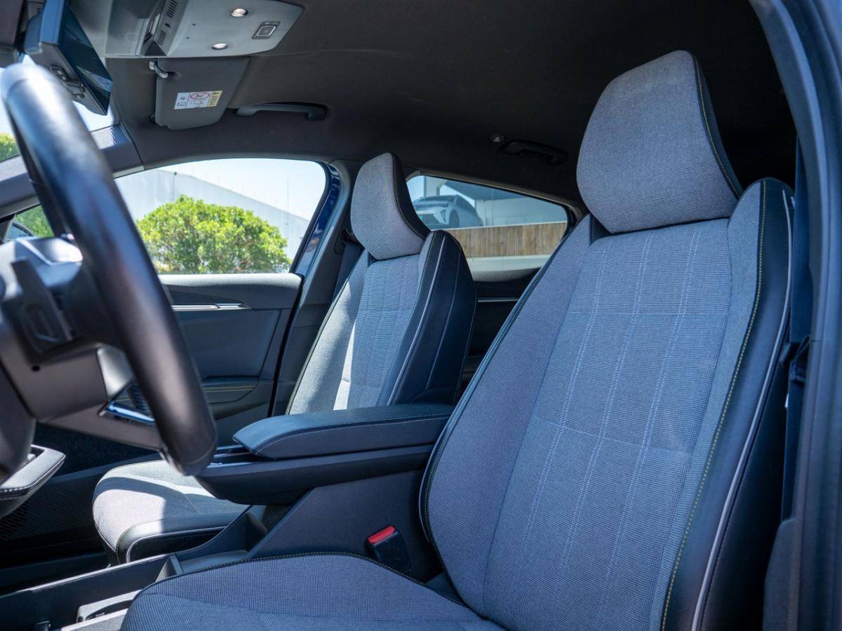 renault-megane-e-tech-2024-eletrico-0cc