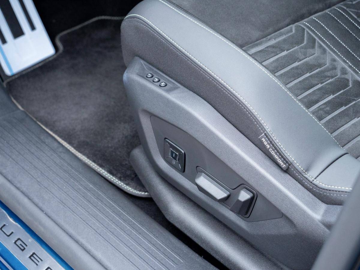 peugeot-e-3008-2025-eletrico-0cc