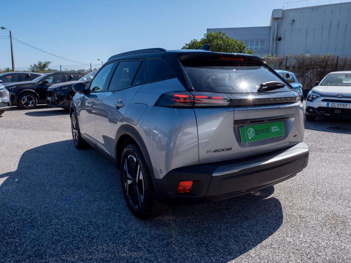 peugeot-e-2008-2025-eletrico-0cc