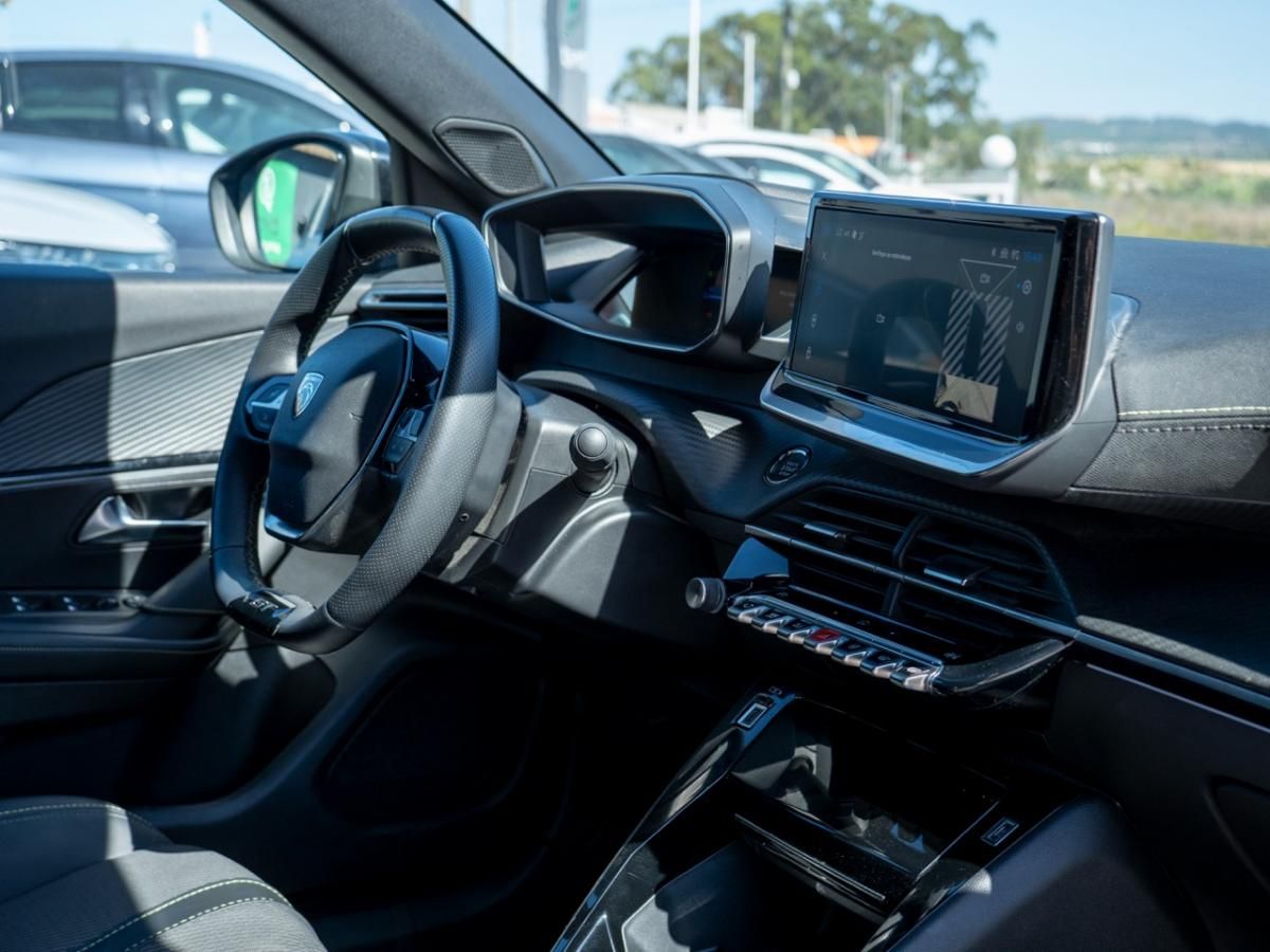 peugeot-e-2008-2025-eletrico-0cc