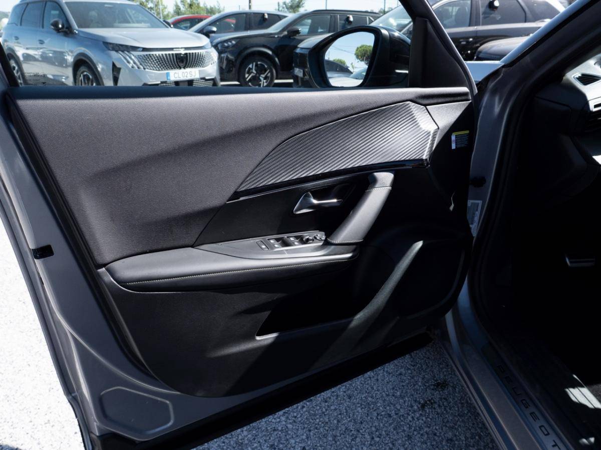 peugeot-e-2008-2025-eletrico-0cc