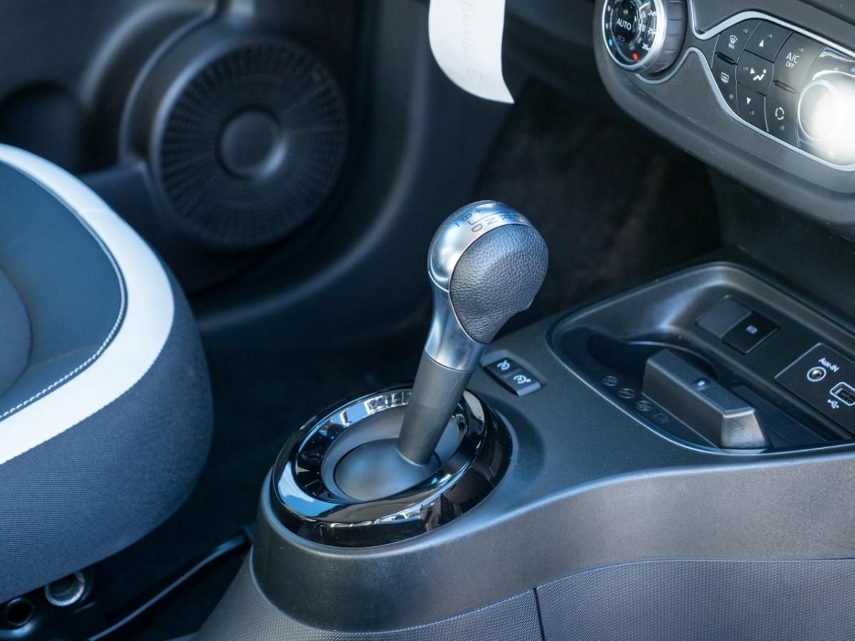 renault-twingo-2023-eletrico-0cc